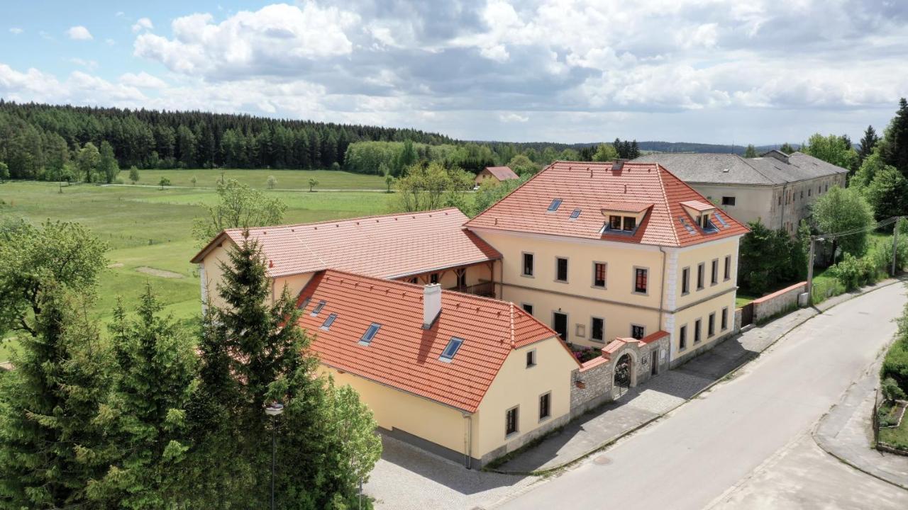 Penzion Hurky Nová Bystřice エクステリア 写真