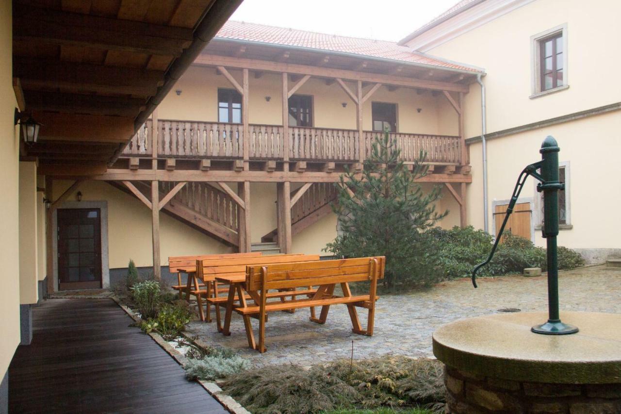 Penzion Hurky Nová Bystřice エクステリア 写真